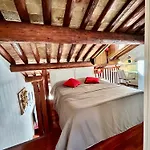Apartment Guesthost - Elegant In Center Of Padova