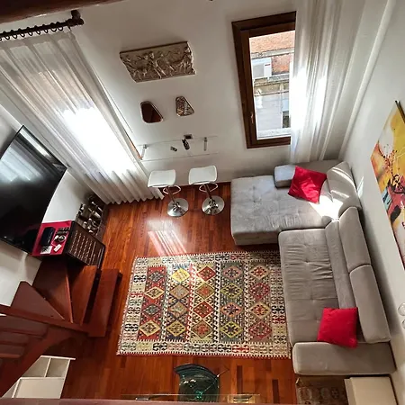Apartment Guesthost - Elegant In Center Of Padova